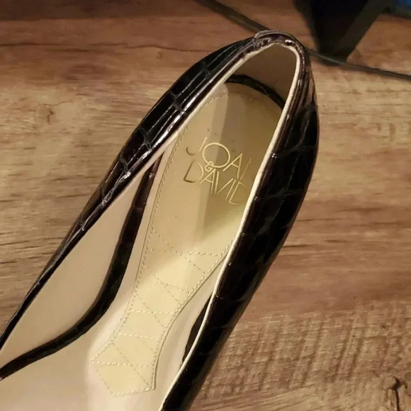 Joan & David DV Flipp brown crocodile platform heels - Picture 3 of 9